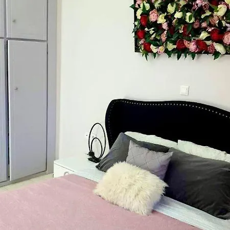 Modern Condo In Athens, 10Min From The Beach Dış mekan fotoğraf