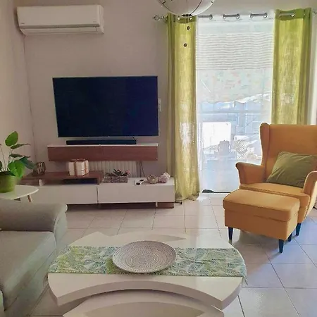 Modern Condo In Athens, 10Min From The Beach Dış mekan fotoğraf