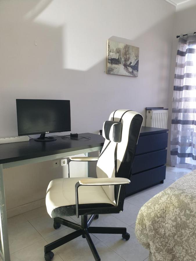 Modern In Athens, 10min From The *